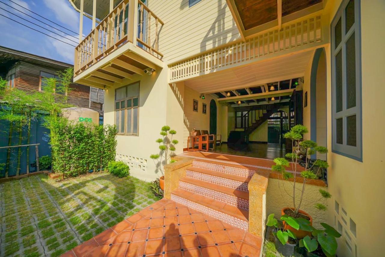לינה וארוחת בוקר בנגקוק Priya Boutique House מראה חיצוני תמונה