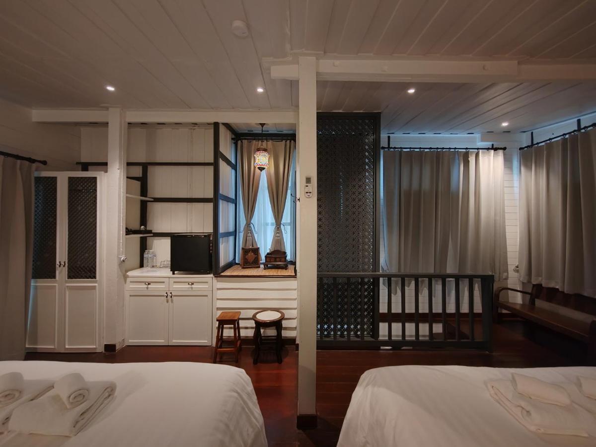 לינה וארוחת בוקר בנגקוק Priya Boutique House מראה חיצוני תמונה