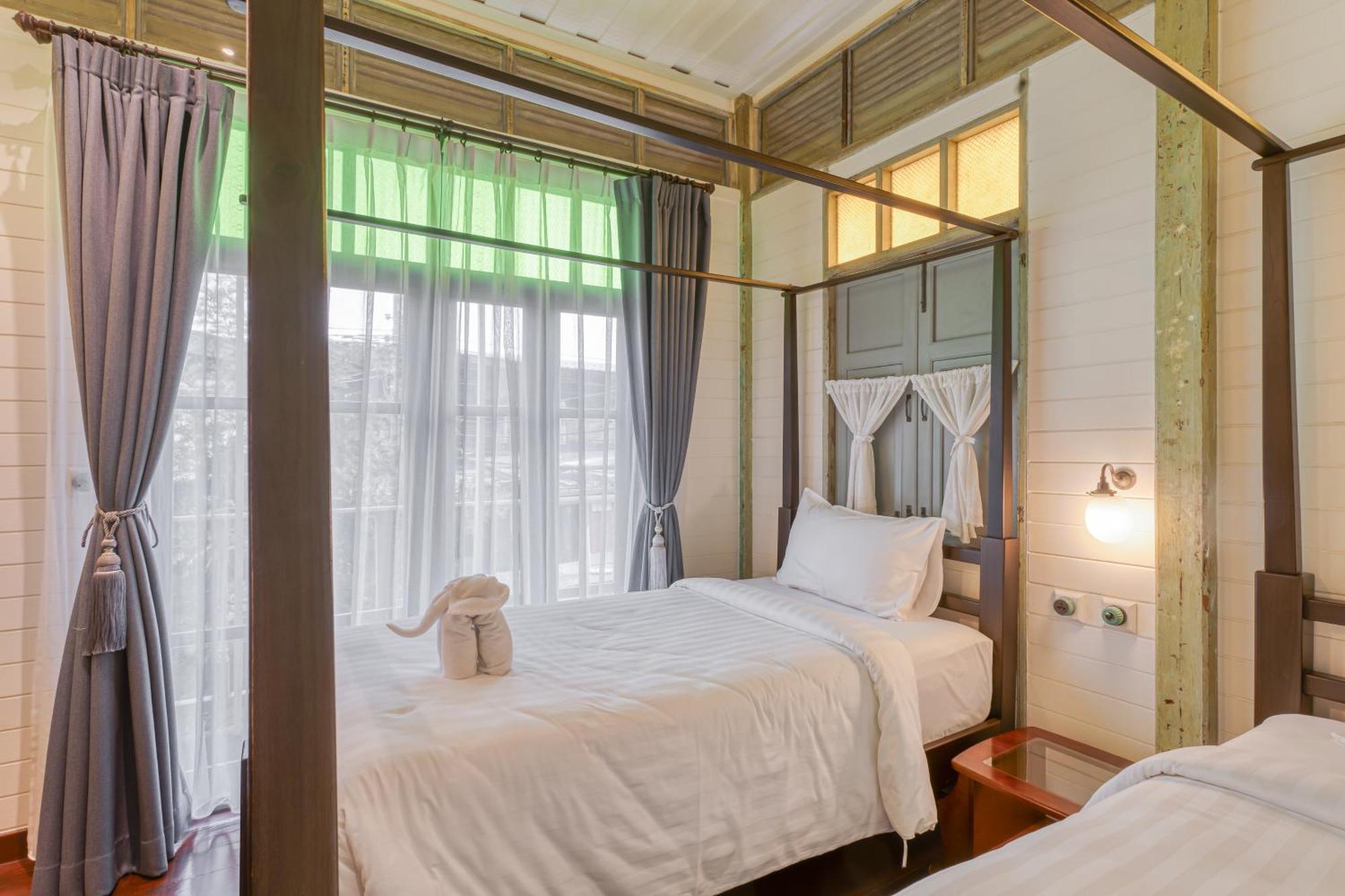 לינה וארוחת בוקר בנגקוק Priya Boutique House מראה חיצוני תמונה