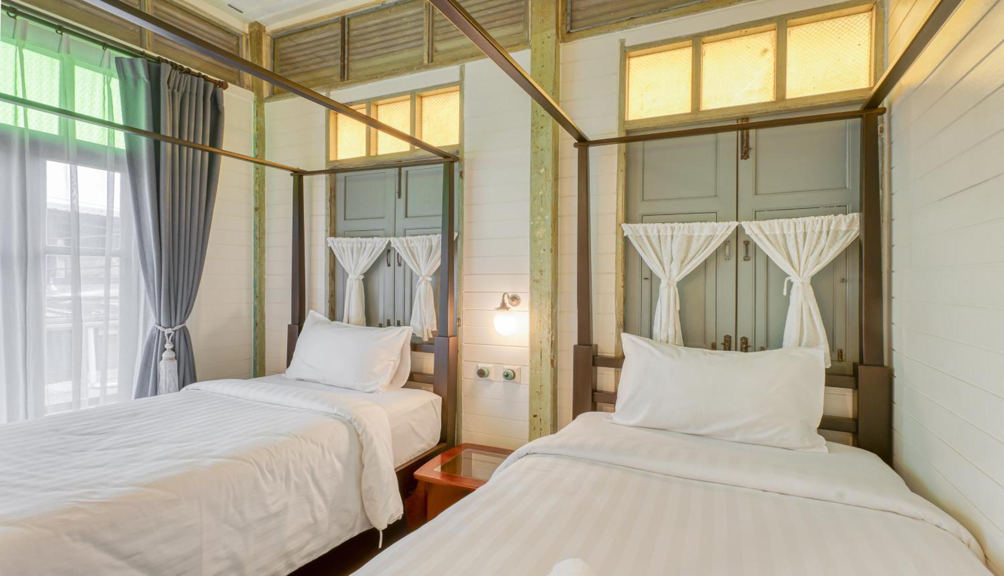 לינה וארוחת בוקר בנגקוק Priya Boutique House מראה חיצוני תמונה