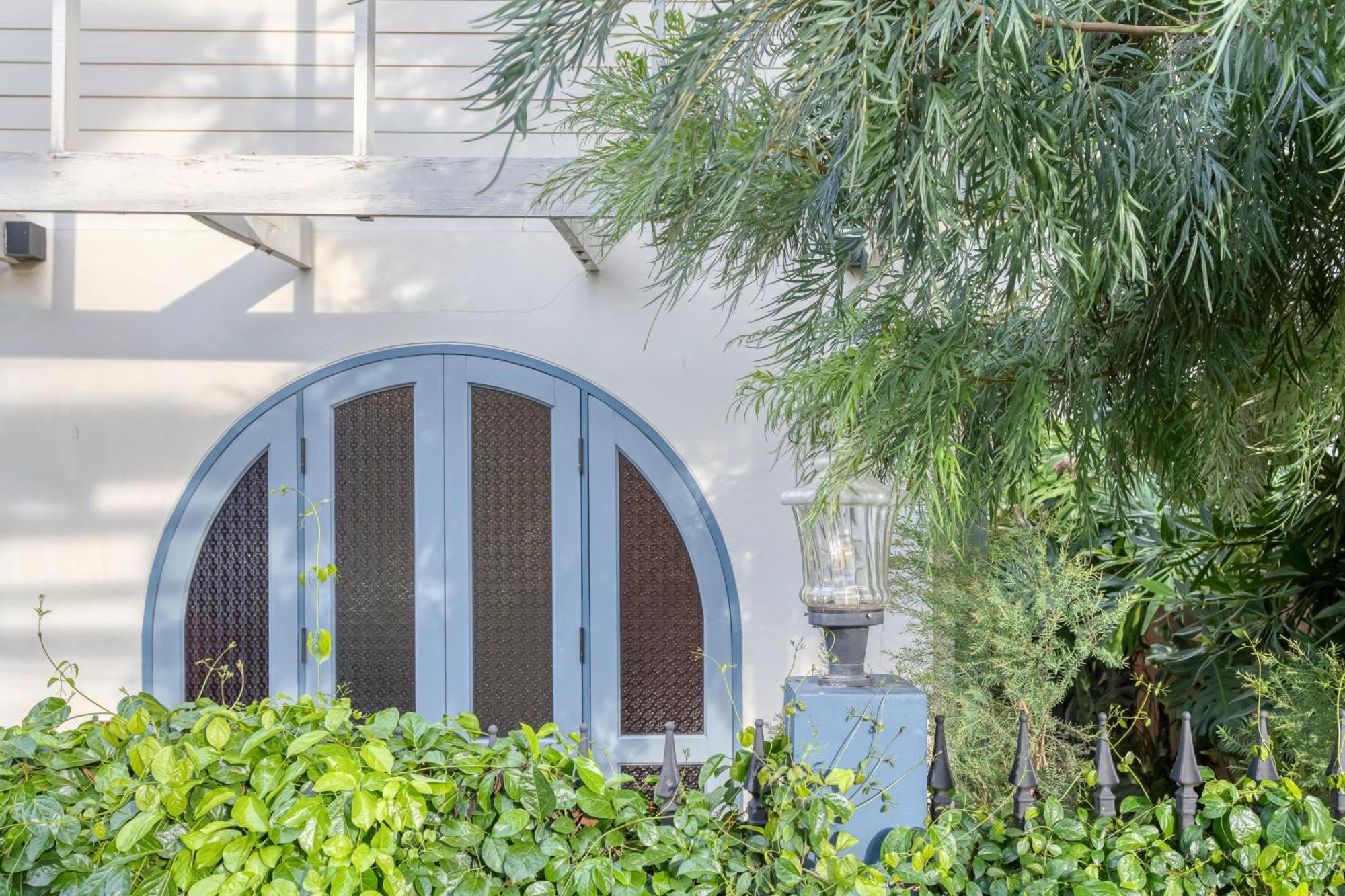 לינה וארוחת בוקר בנגקוק Priya Boutique House מראה חיצוני תמונה