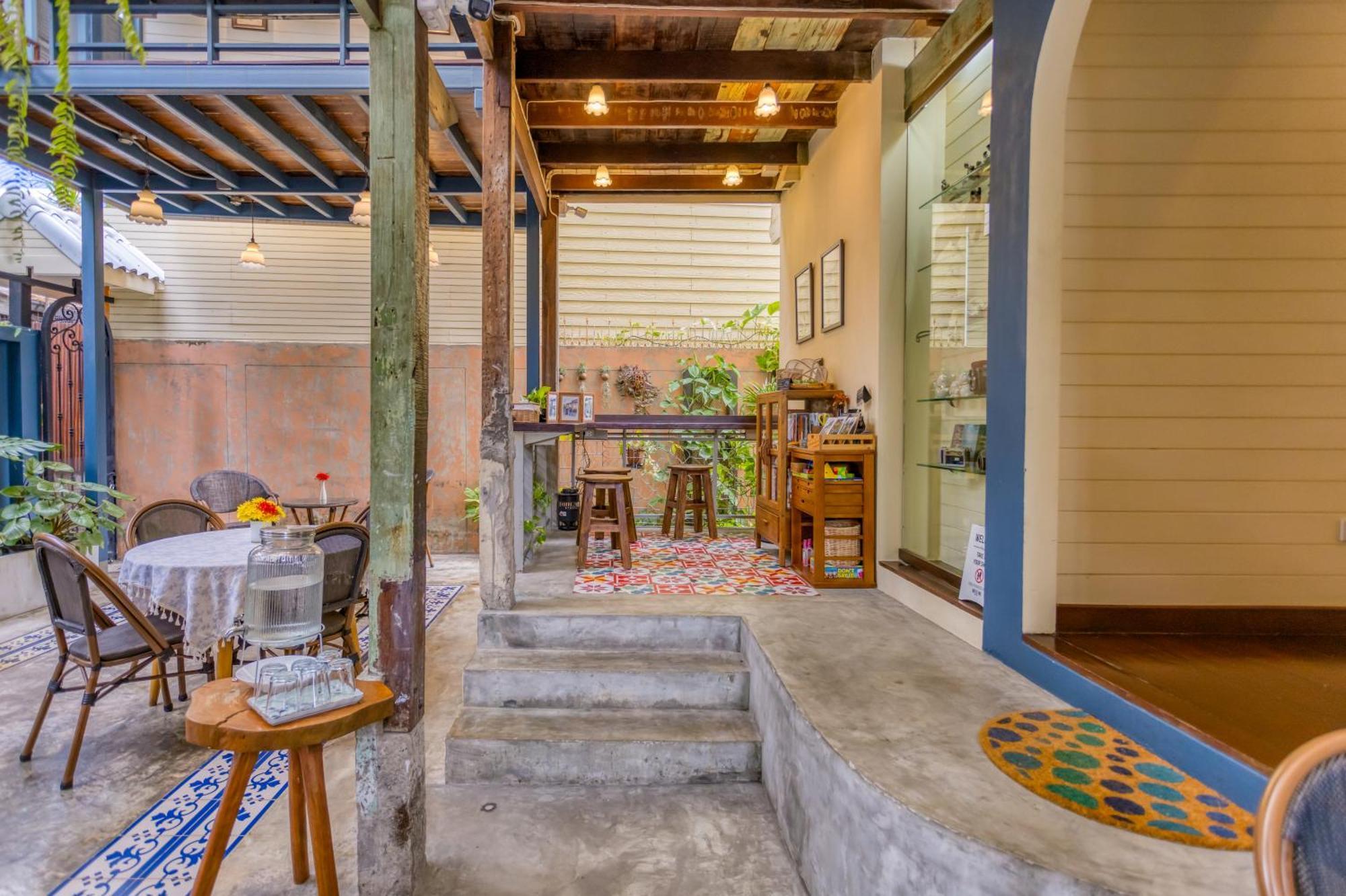 לינה וארוחת בוקר בנגקוק Priya Boutique House מראה חיצוני תמונה
