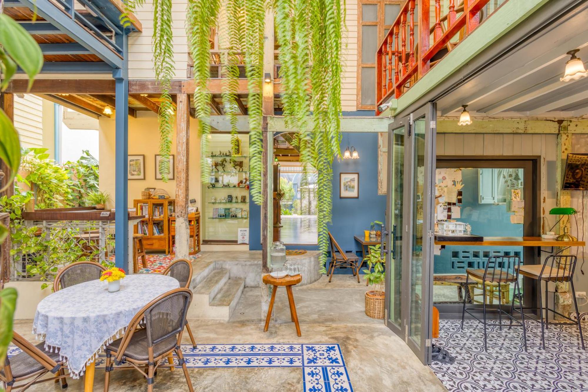 לינה וארוחת בוקר בנגקוק Priya Boutique House מראה חיצוני תמונה